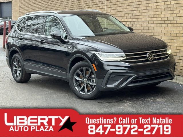 Used 2022 Volkswagen Tiguan SE image 1
