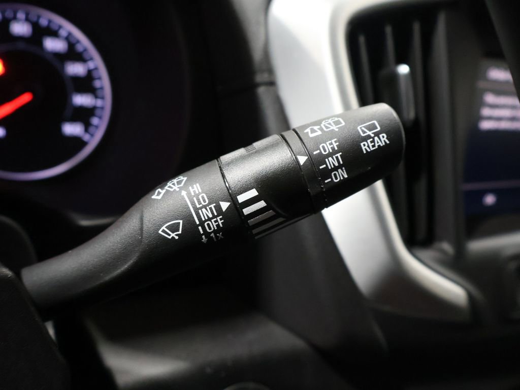 Used 2024 GMC Terrain SLE image 39