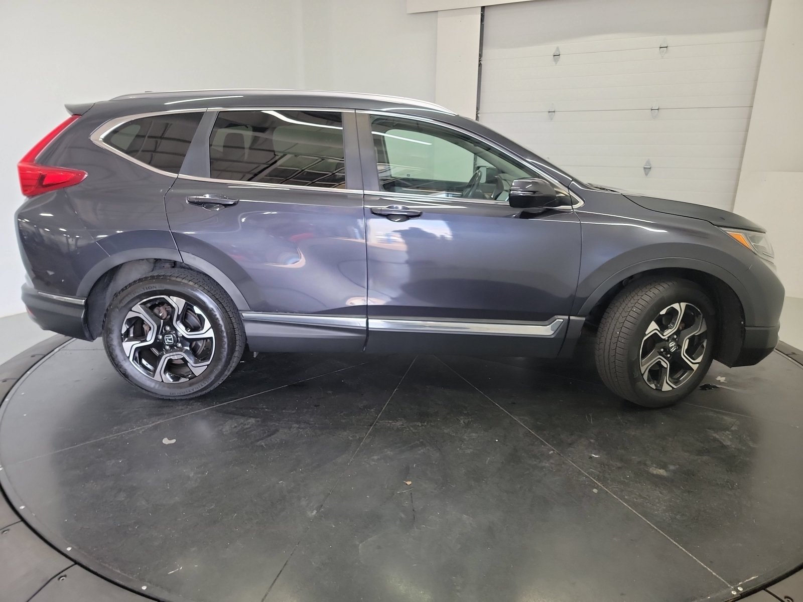 Used 2017 Honda CR-V Touring image 11