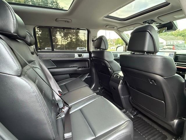 Used 2024 Hyundai Santa Fe Limited image 14