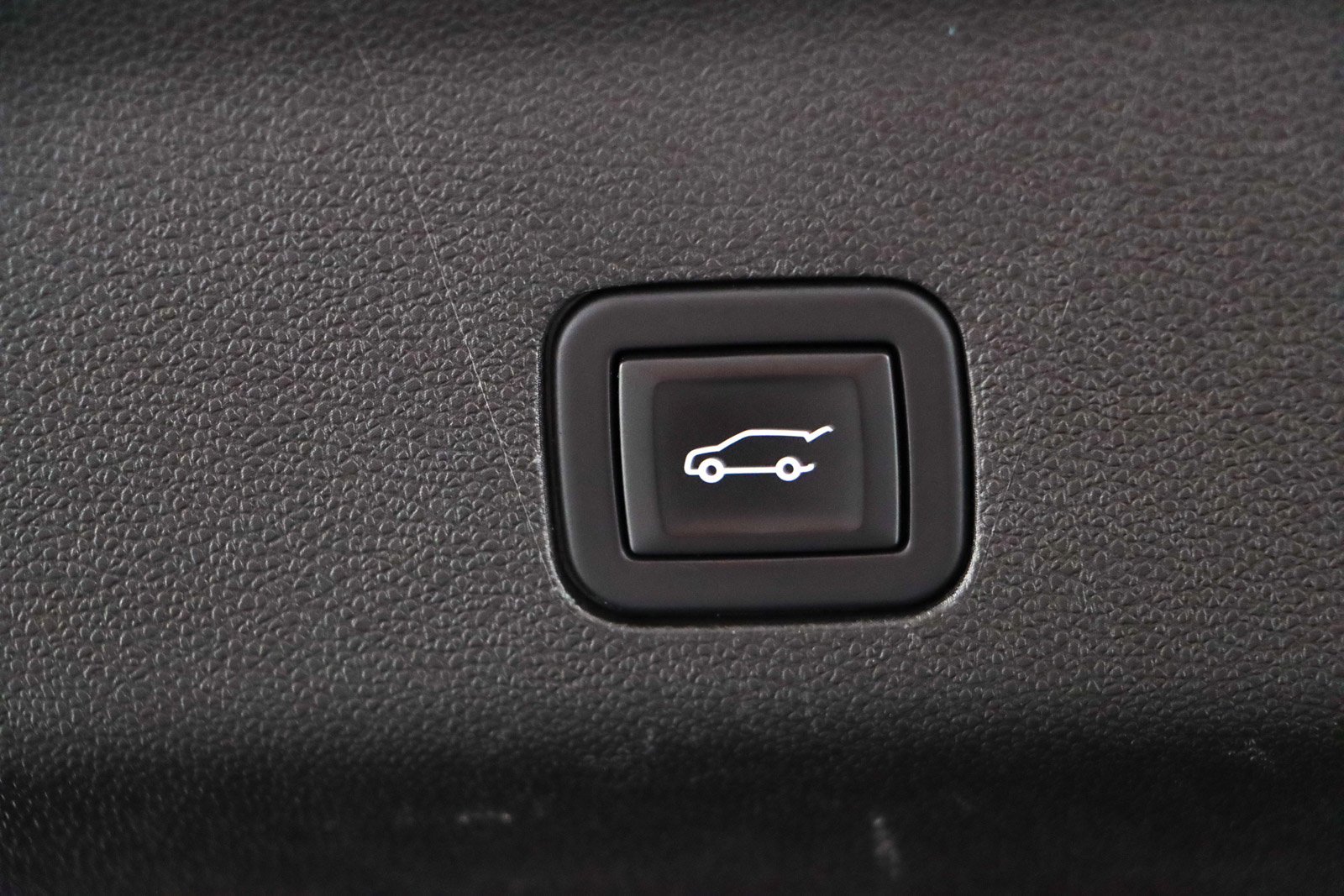 Used 2023 Chevrolet Suburban LT image 34