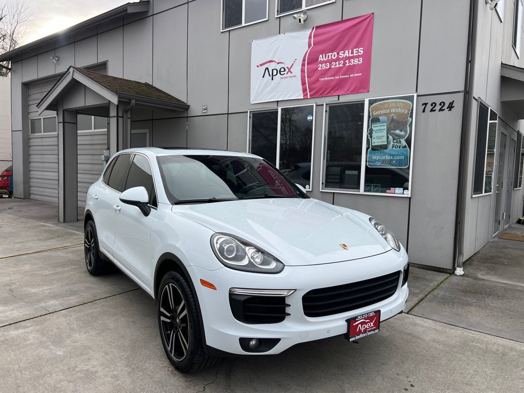 Used 2015 Porsche Cayenne S AWD/4WD image 1