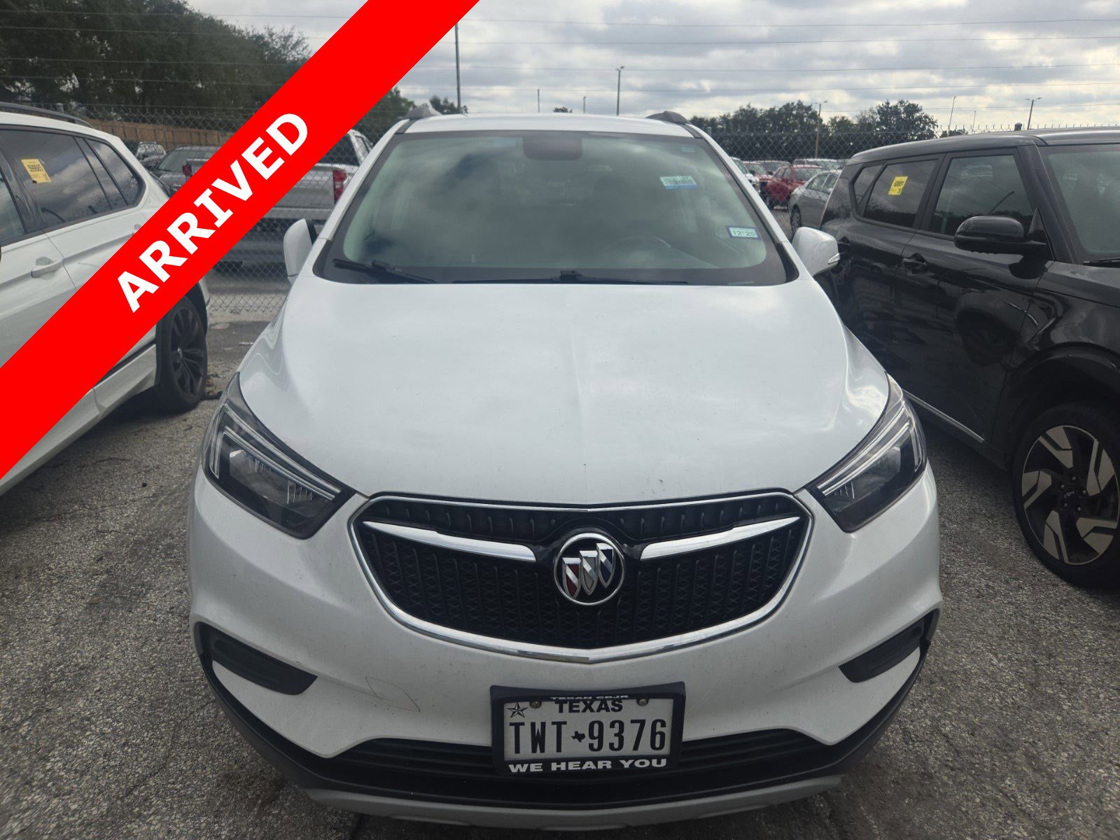 Used 2018 Buick Encore Preferred image 3