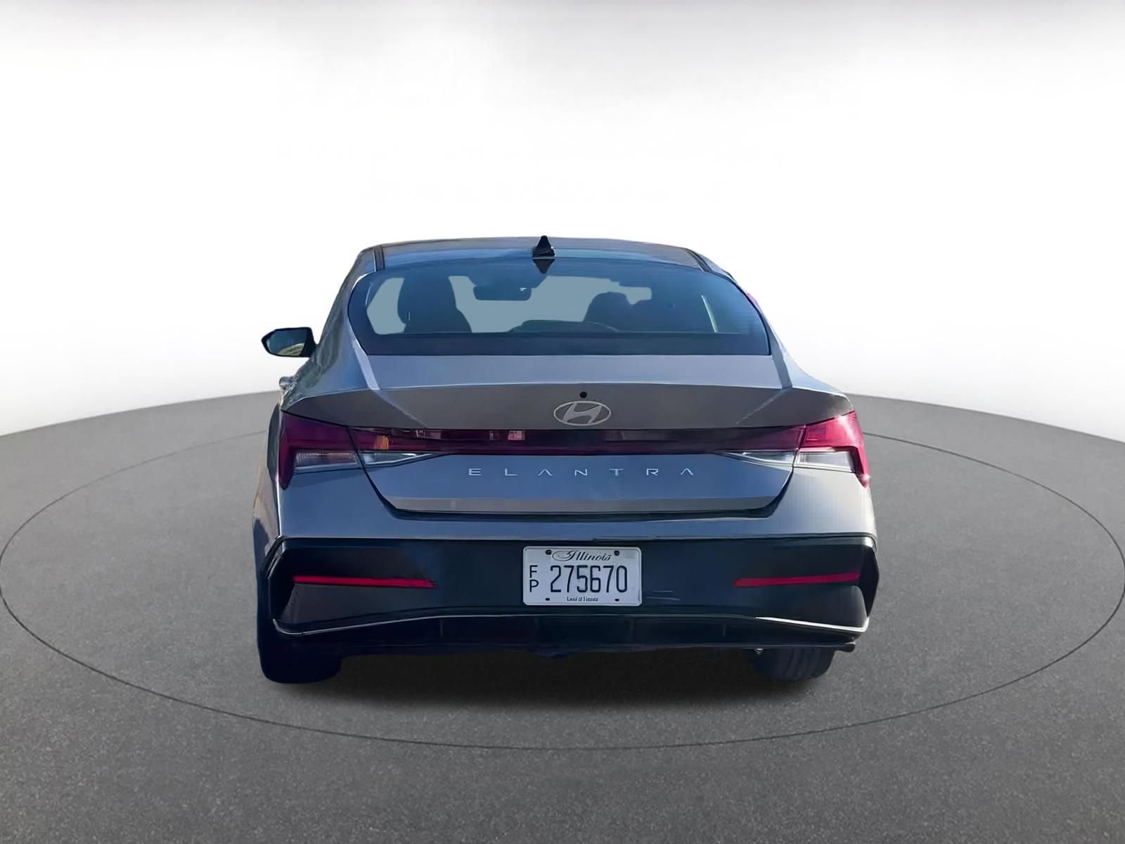 Used 2025 Hyundai Elantra SEL image 12
