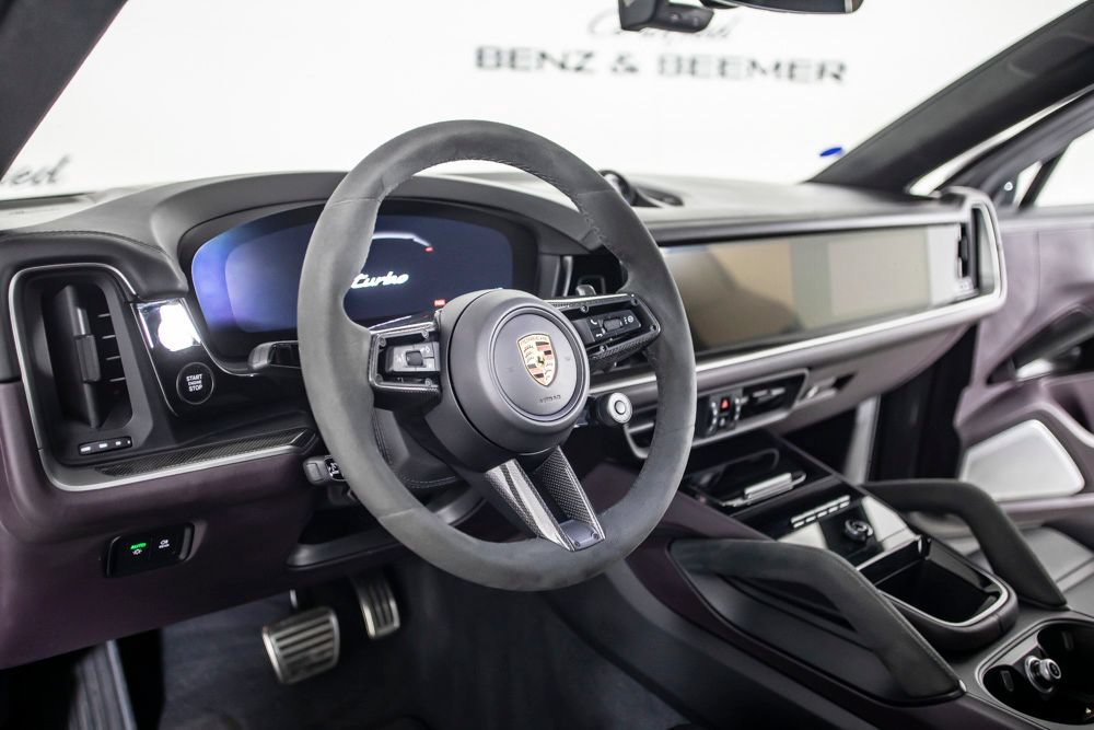 Used 2024 Porsche Cayenne Turbo AWD/4WD image 21