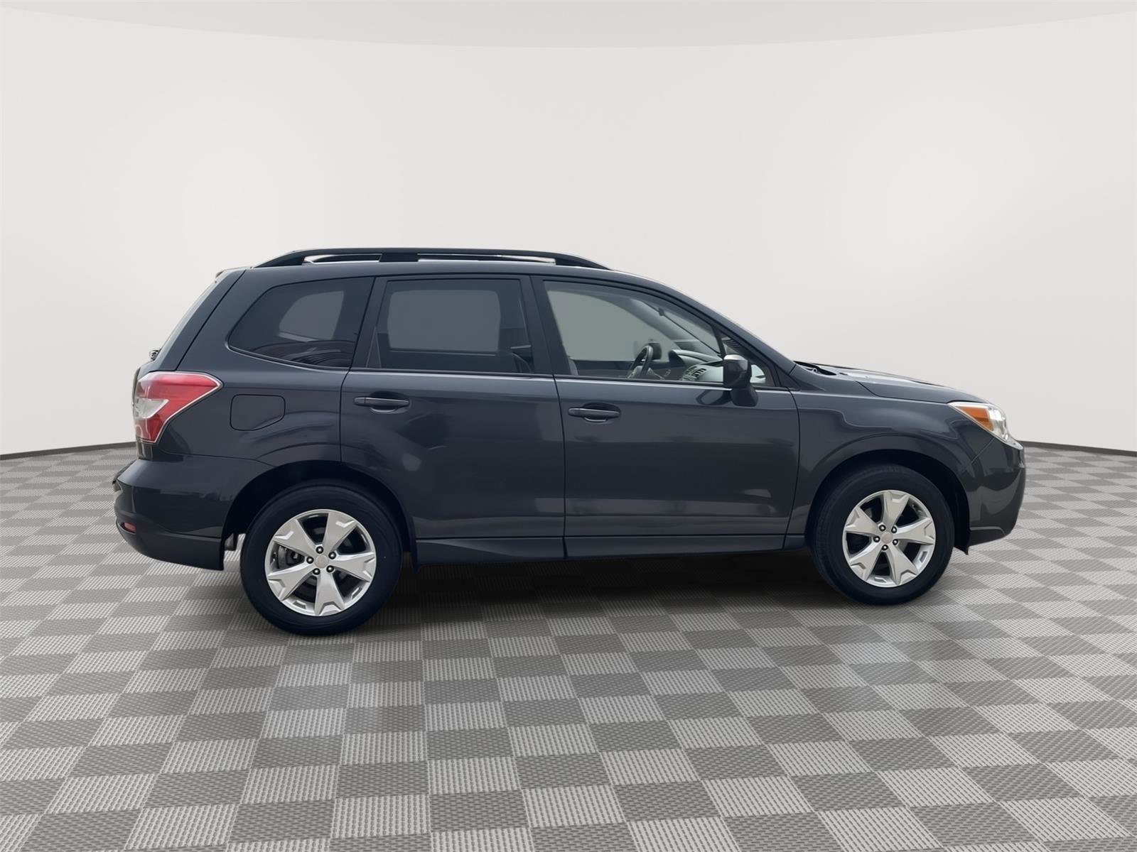 Used 2015 Subaru Forester 2.5i Premium AWD/4WD image 7