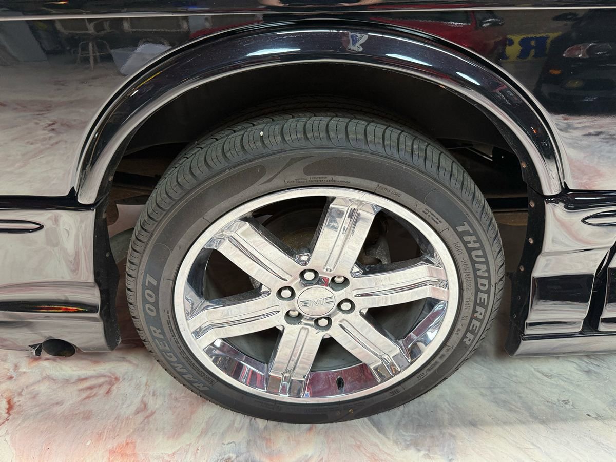 Used 2007 Chevrolet Express 1500 w/ Preferred Equipment Group RWD image 37