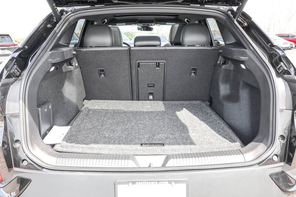 Used 2023 Volkswagen ID.4 Pro S Plus image 34