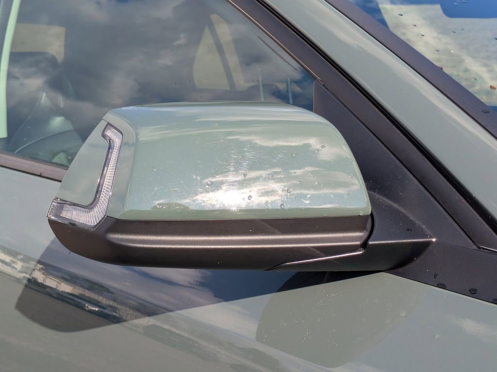 Used 2025 Kia Niro EX image 12