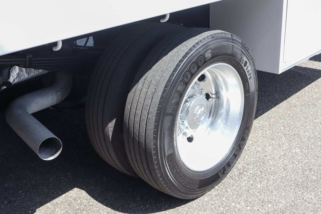 Used 2022 RAM 5500 Tradesman w/ Chrome Appearance Group RWD image 42