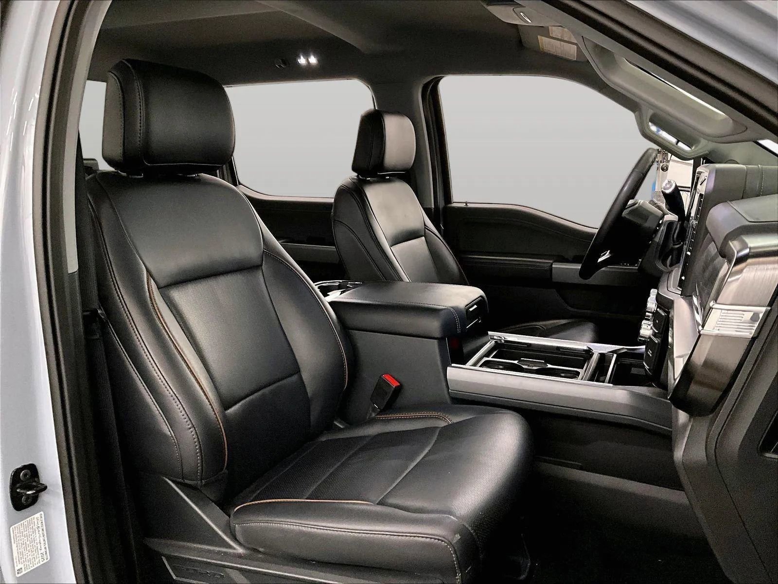 Used 2025 Ford F350 Lariat w/ Chrome Package image 7