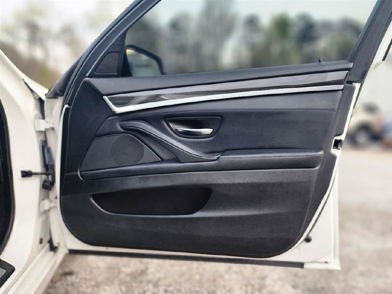 Used 2014 BMW 535d Sedan RWD image 16