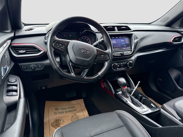 Used 2021 Chevrolet TrailBlazer RS w/ Sun and Liftgate Package image 24