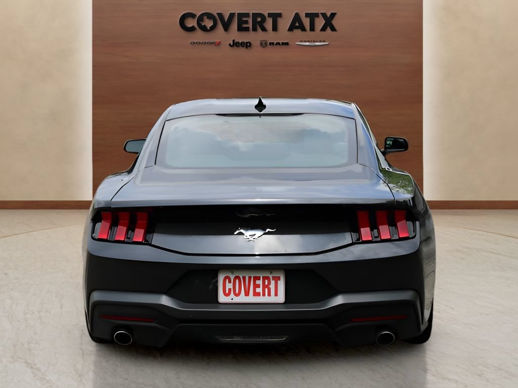 Used 2024 Ford Mustang Coupe RWD image 4