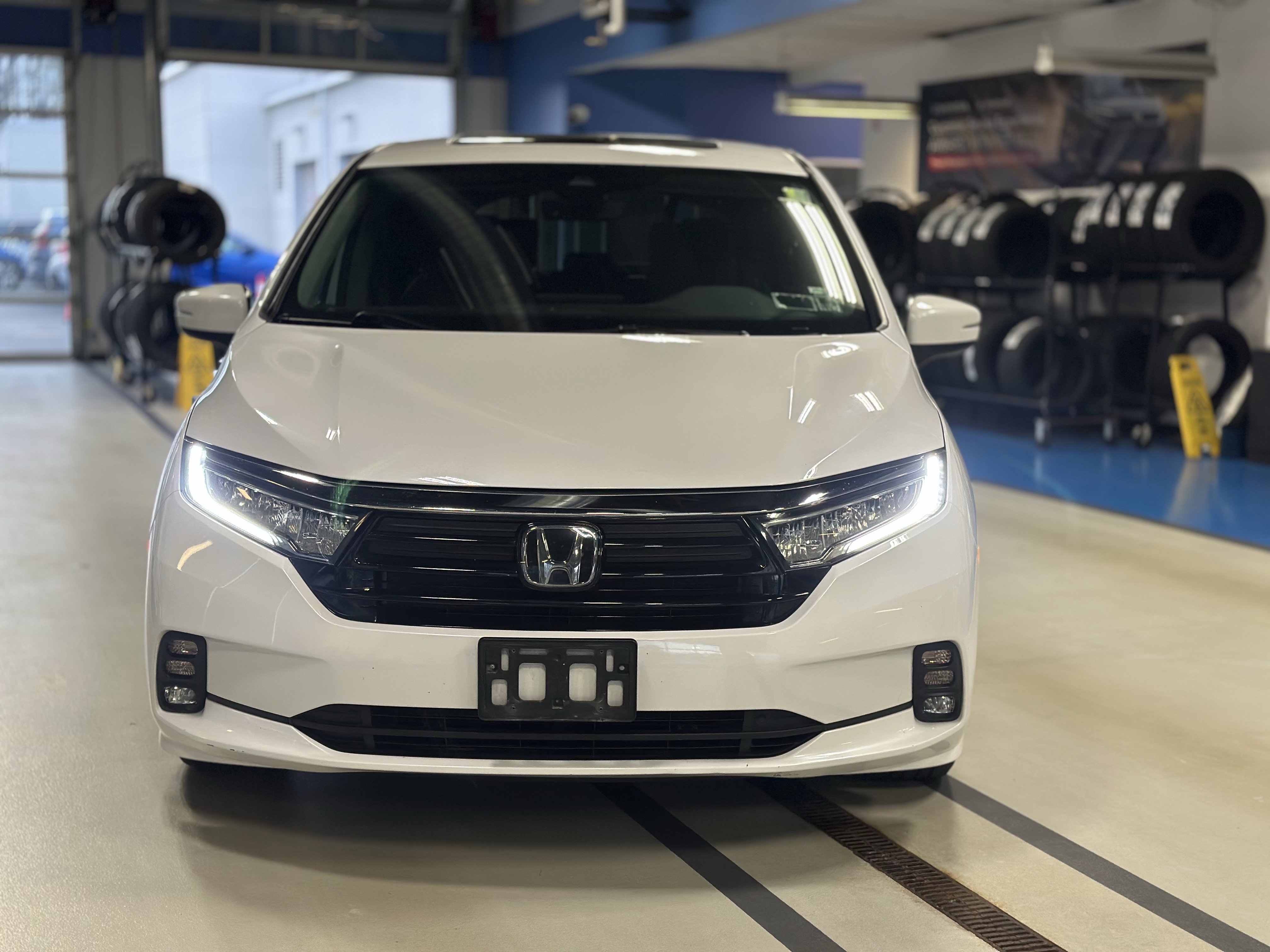Used 2021 Honda Odyssey EX-L image 2