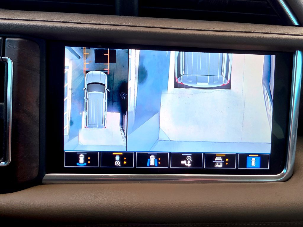 Used 2021 GMC Yukon Denali AWD/4WD image 62