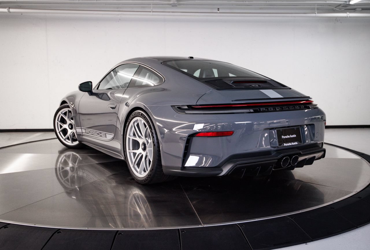 Certified 2026 Porsche 911 GT3 RWD image 3