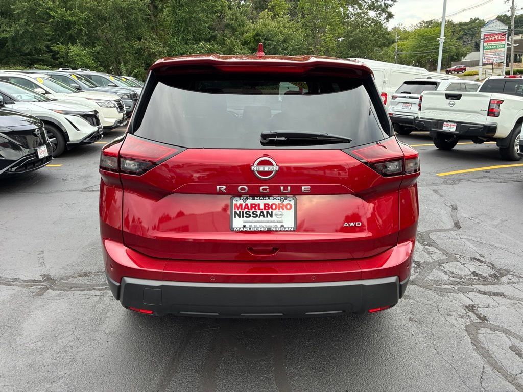 Certified 2026 Nissan Rogue SV AWD/4WD image 6
