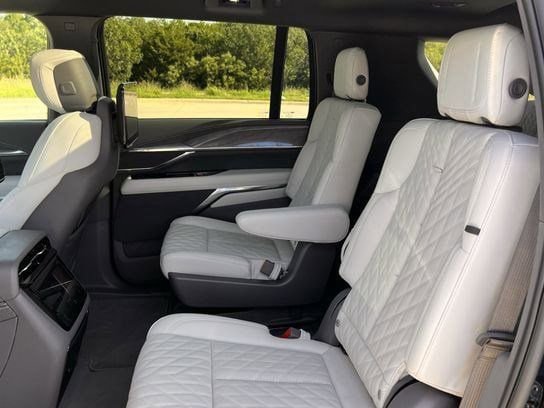 New 2026 Cadillac Escalade IQL Luxury w/ LPO, Radiant Package AWD/4WD image 28