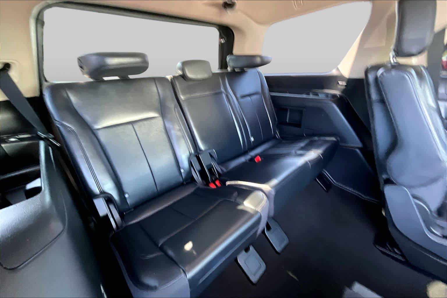 Used 2024 Ford Expedition XLT RWD image 18