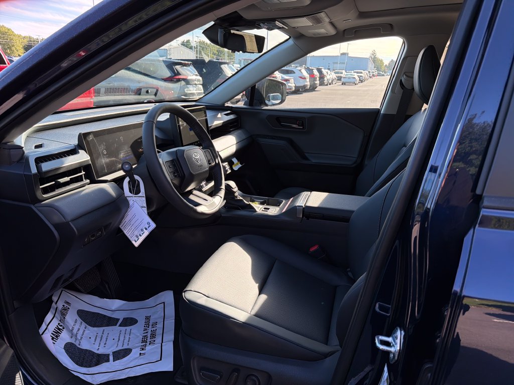 Used 2026 Toyota RAV4 XLE Premium w/ Panoramic Sun Roof Package AWD/4WD image 10