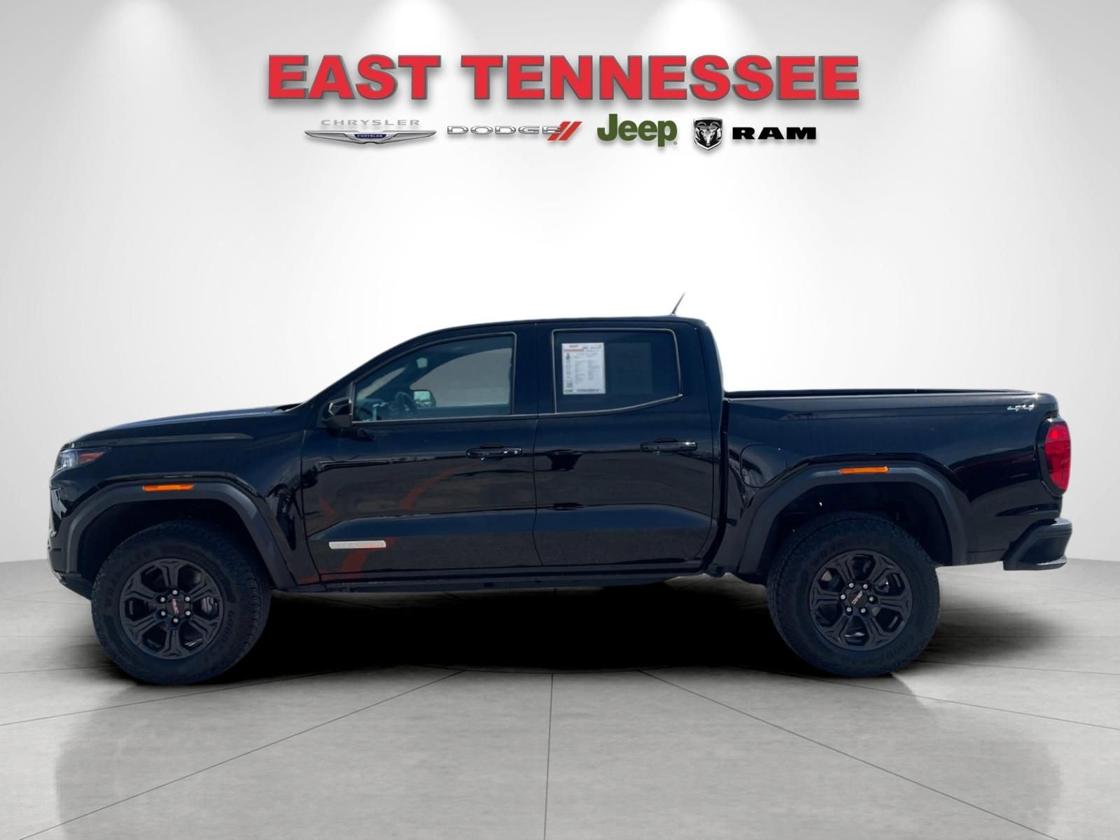 Used 2025 GMC Canyon Elevation image 6