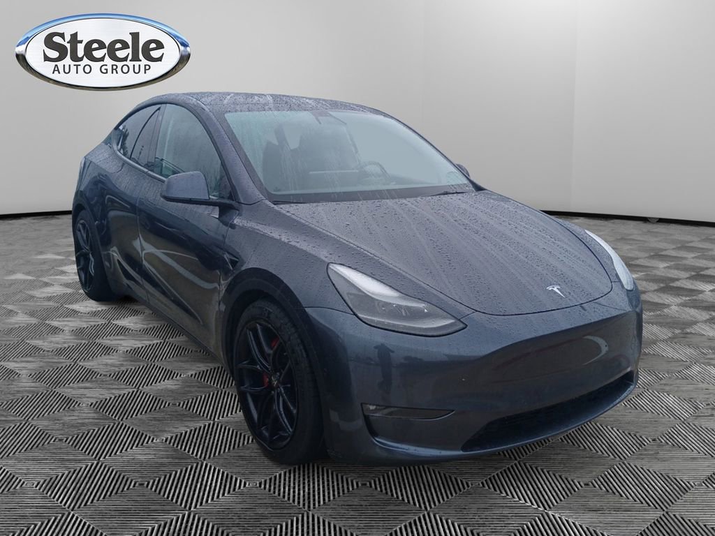 Used 2022 Tesla Model Y Performance AWD/4WD image 3