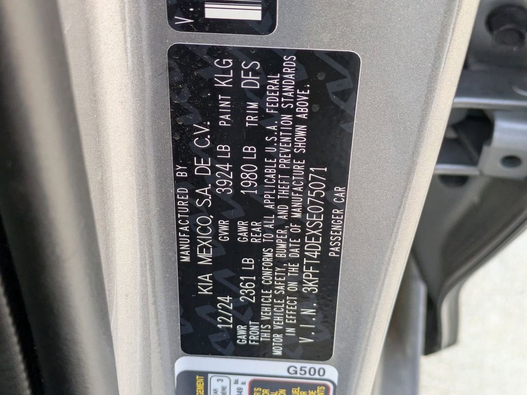 Used 2025 Kia K4 LXS image 31