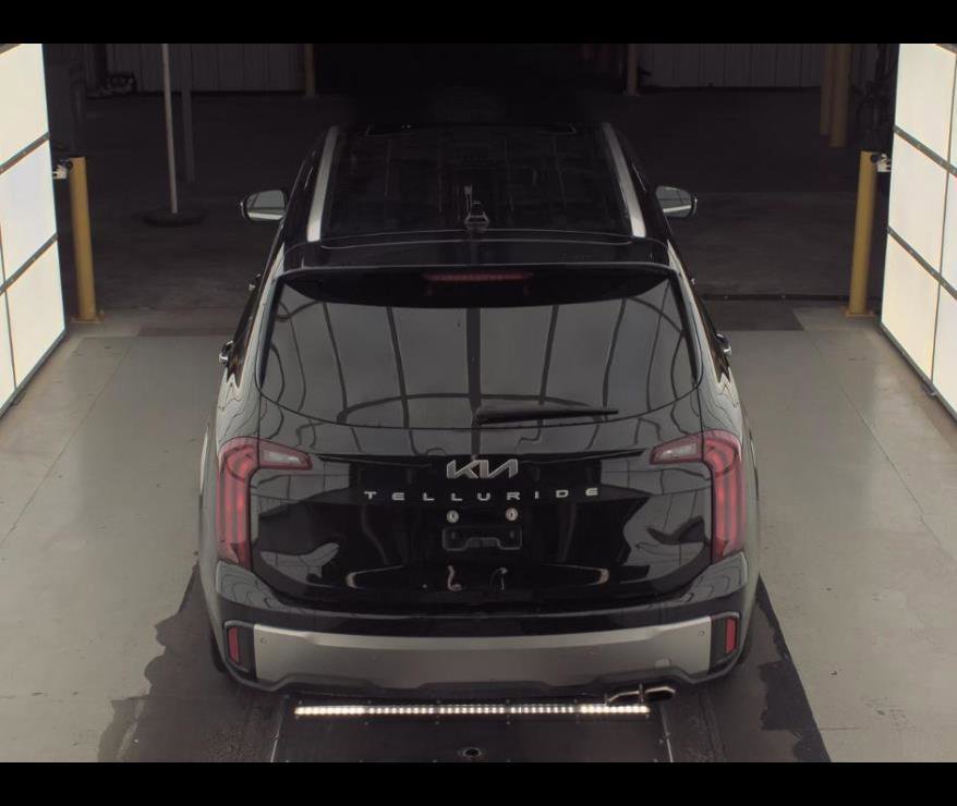 Used 2025 Kia Telluride S FWD image 10