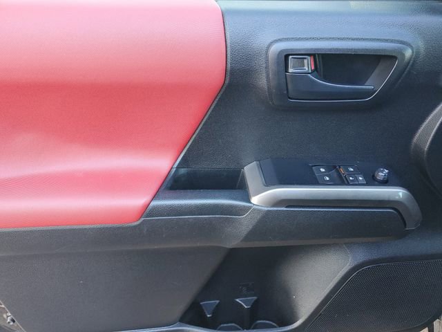 Used 2022 Toyota Tacoma SR5 w/ Technology Package image 17