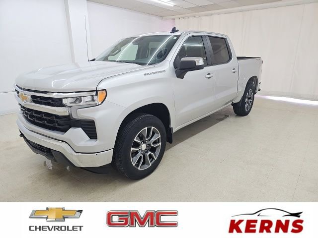 Used 2022 Chevrolet Silverado 1500 LT AWD/4WD image 1