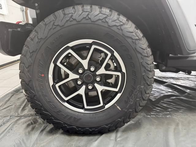 New 2025 Jeep Wrangler Rubicon w/ Convenience Group image 24