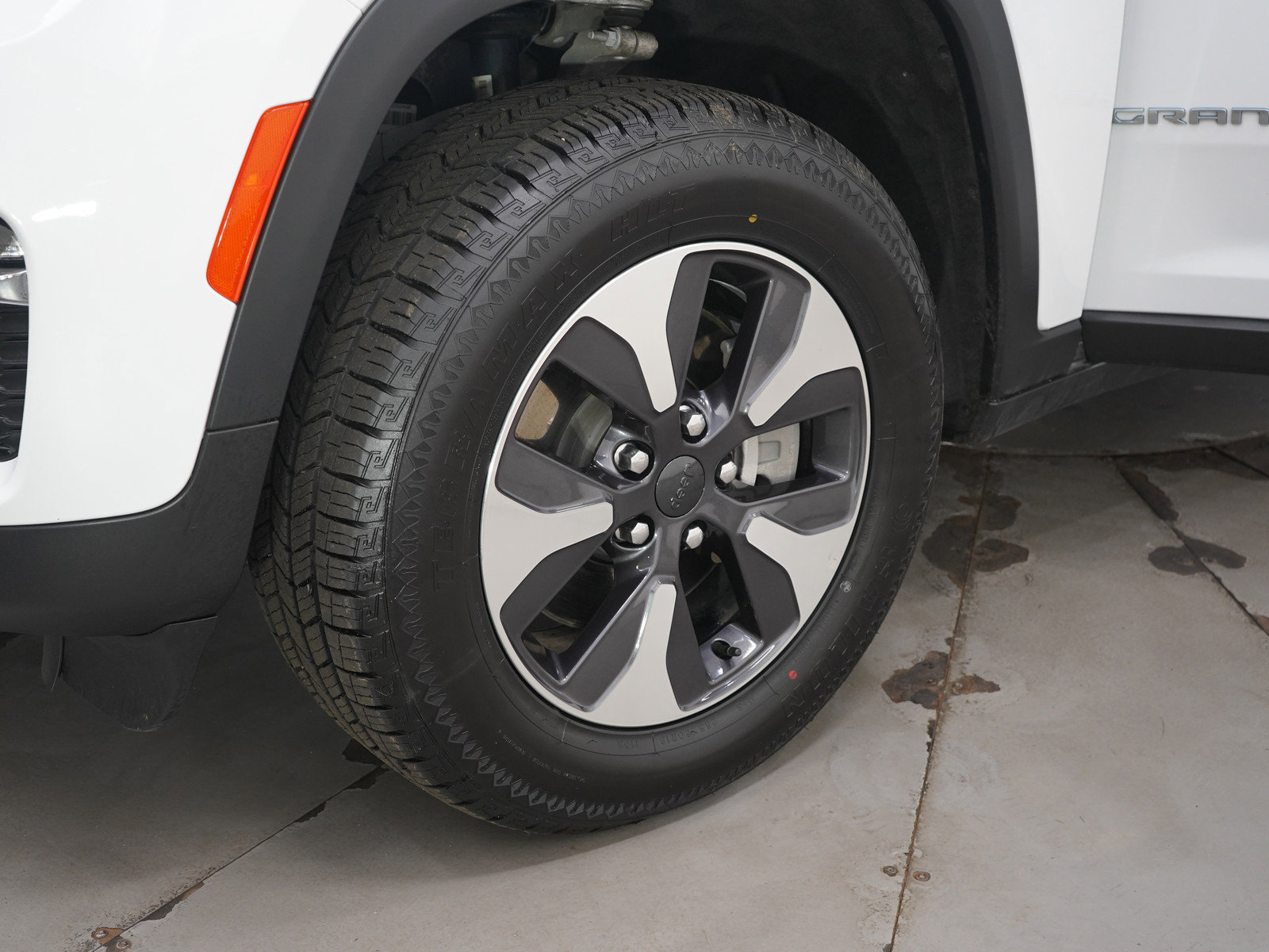 Used 2024 Jeep Grand Cherokee Limited 4xe image 26