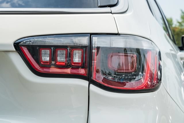 Used 2020 Jeep Compass Limited AWD/4WD image 7