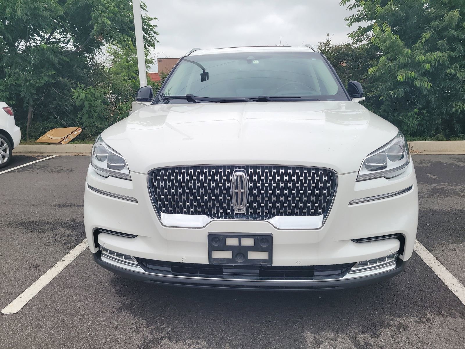 Used 2020 Lincoln Aviator Reserve w/ Equipment Group 202A AWD/4WD image 2