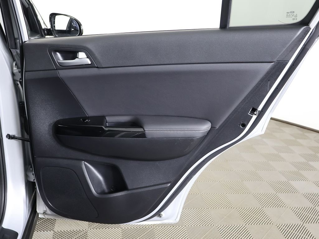 Used 2020 Kia Sportage EX image 24