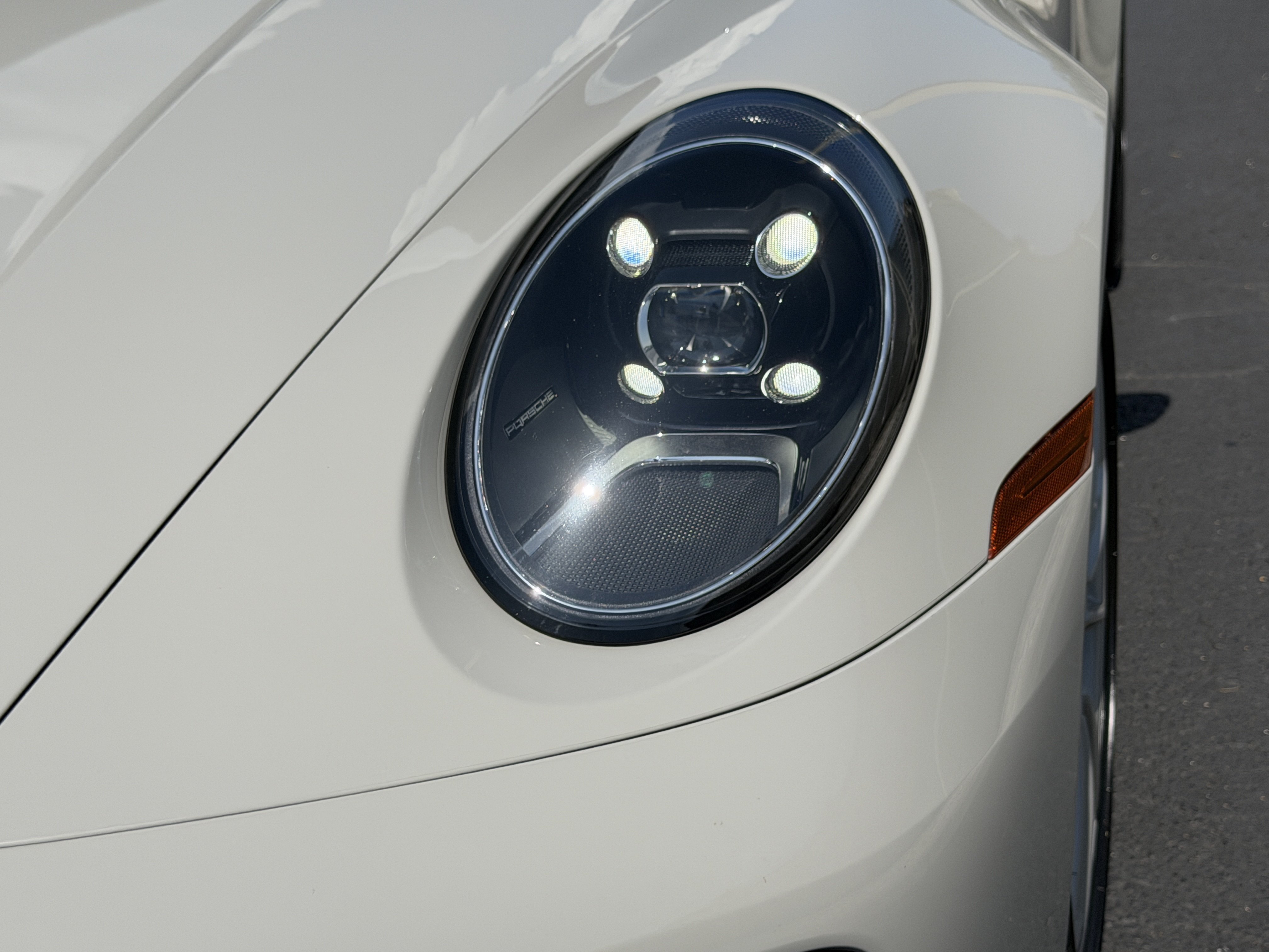 Certified 2022 Porsche 911 Targa 4 AWD/4WD image 13