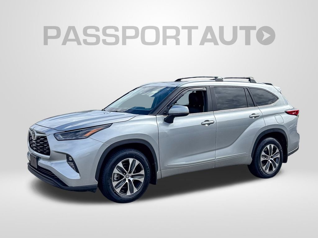 Used 2023 Toyota Highlander XLE