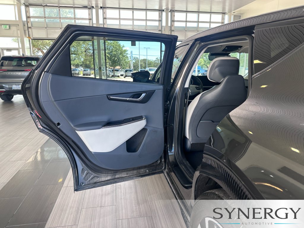 Used 2022 Kia EV6 Wind RWD image 31