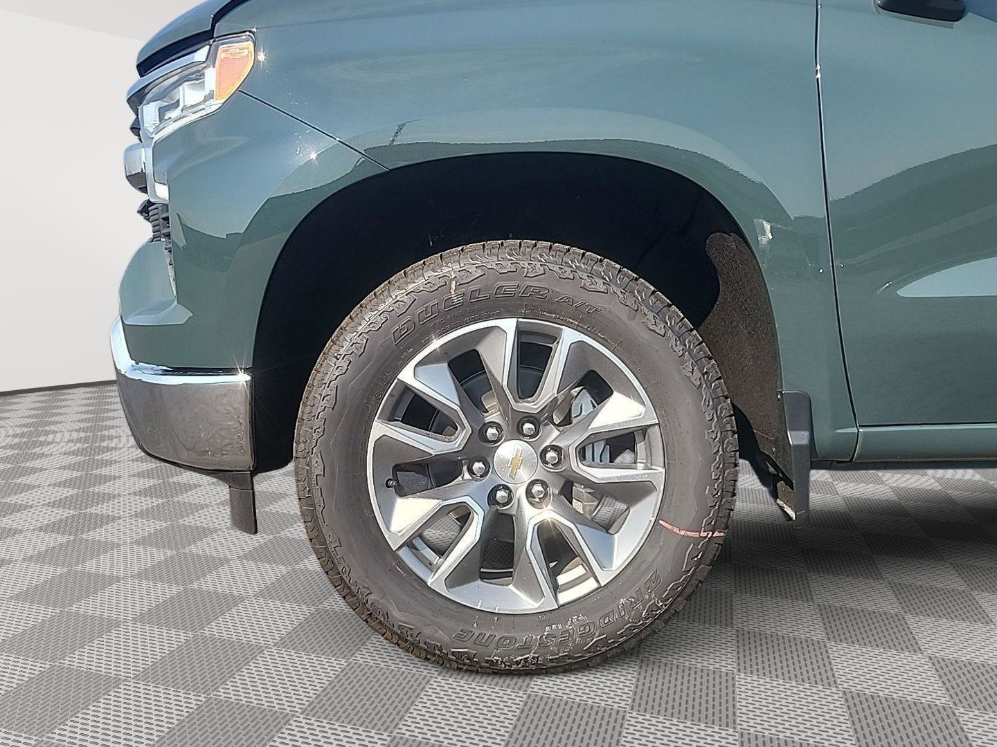 New 2025 Chevrolet Silverado 1500 LT image 23