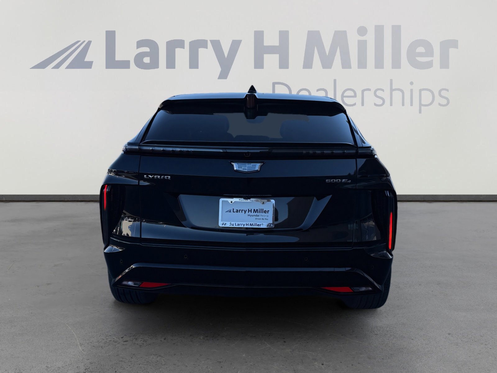 Used 2026 Cadillac Lyriq Premium Sport AWD/4WD image 4