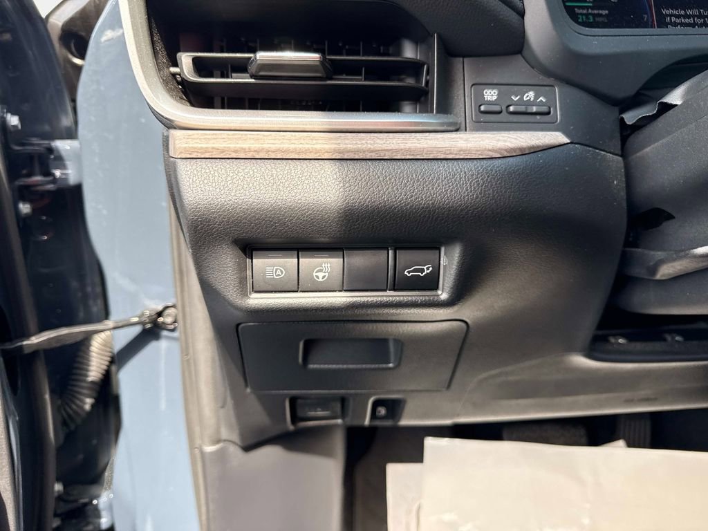 Used 2024 Toyota Grand Highlander Limited image 30