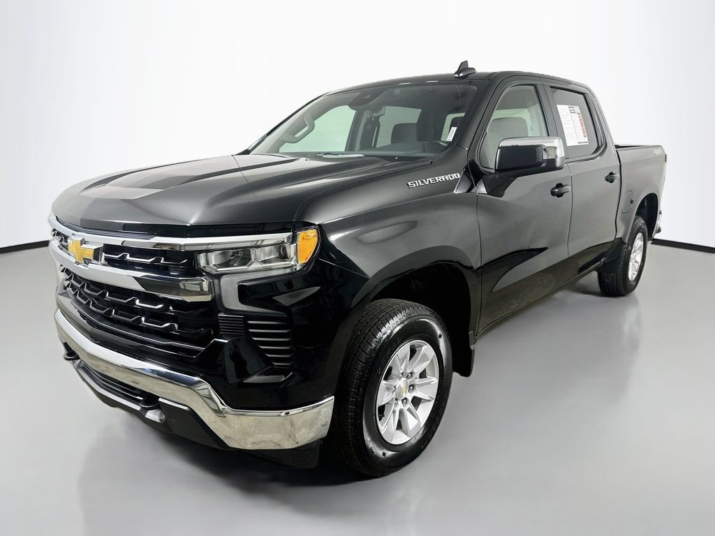 Used 2026 Chevrolet Silverado 1500 LT AWD/4WD video 3