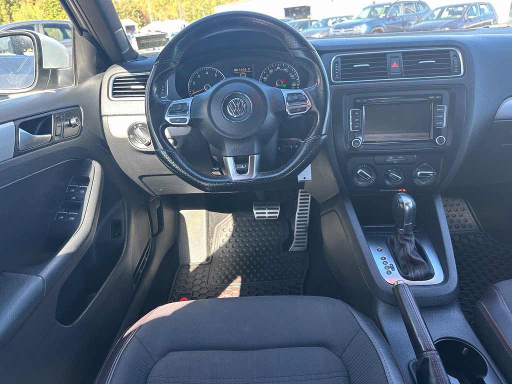 Used 2012 Volkswagen Jetta GLI FWD image 15