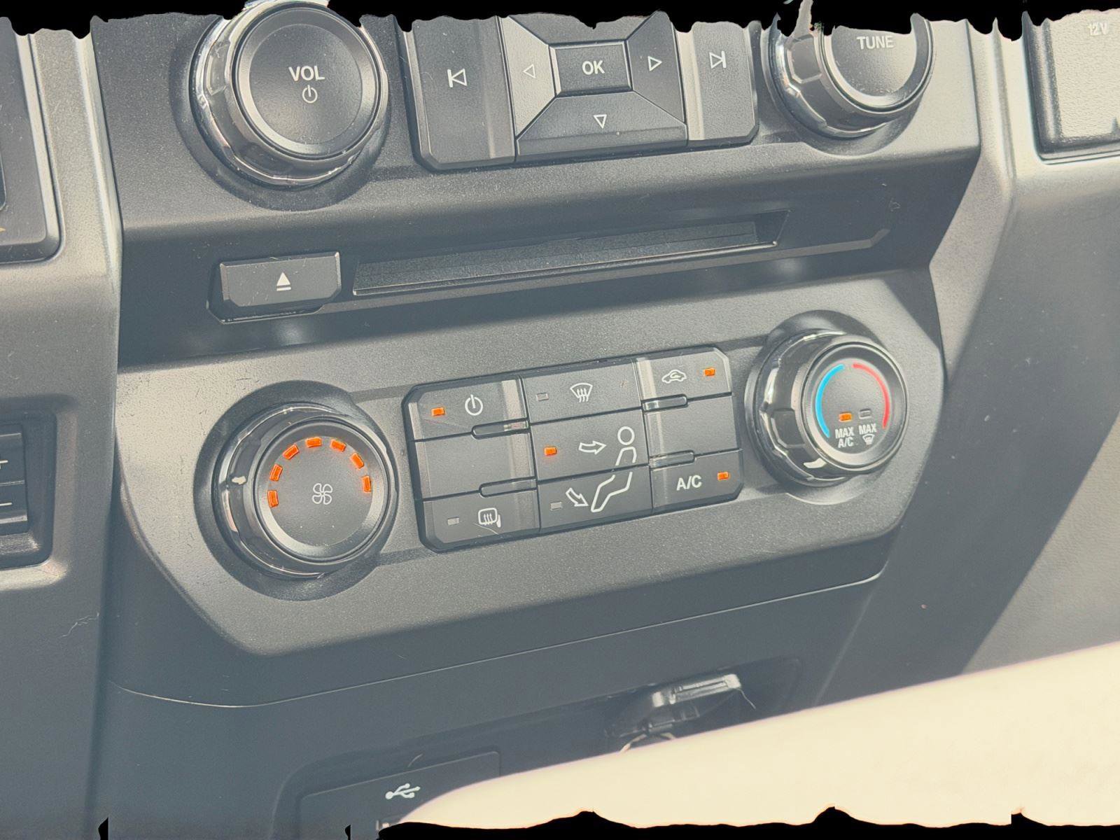 Used 2018 Ford F350 XLT AWD/4WD image 24