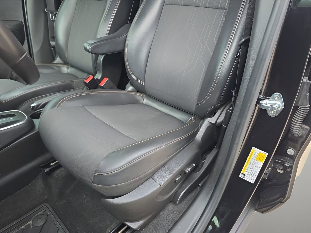 Used 2019 Chevrolet Trax LT w/ LT Convenience Package image 13