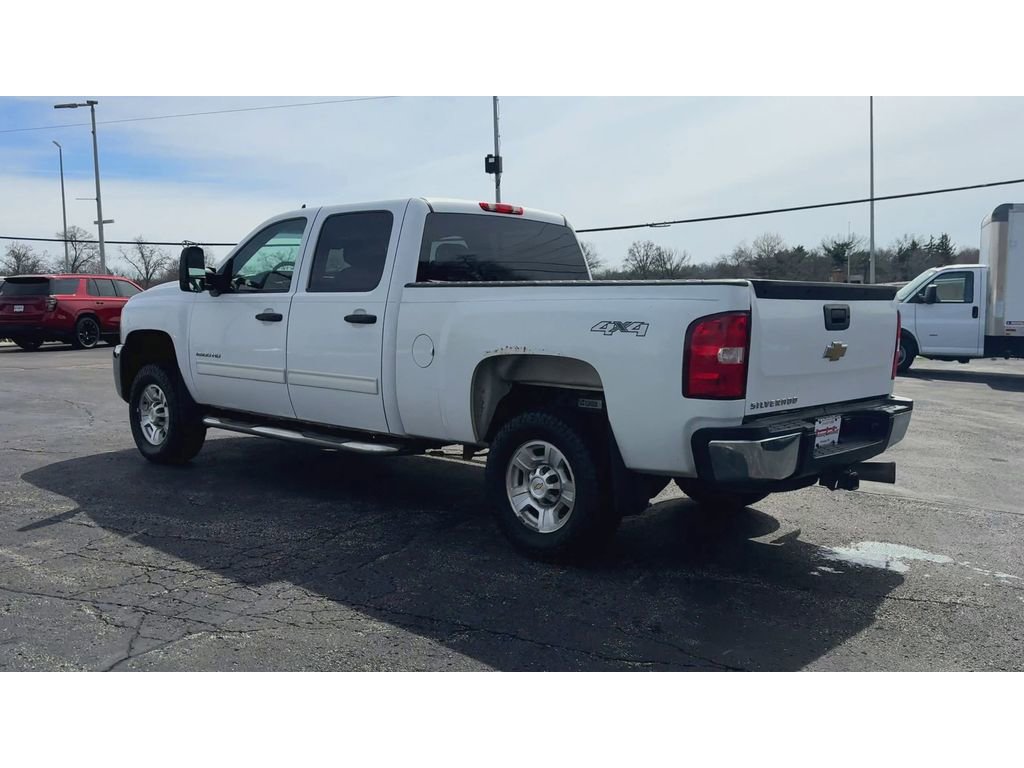 Used 2010 Chevrolet Silverado 2500 LT w/ Interior Plus Package AWD/4WD image 6