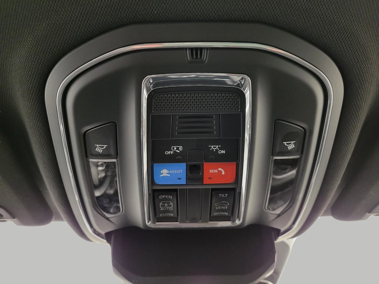 Used 2024 Jeep Grand Cherokee L Laredo AWD/4WD image 18