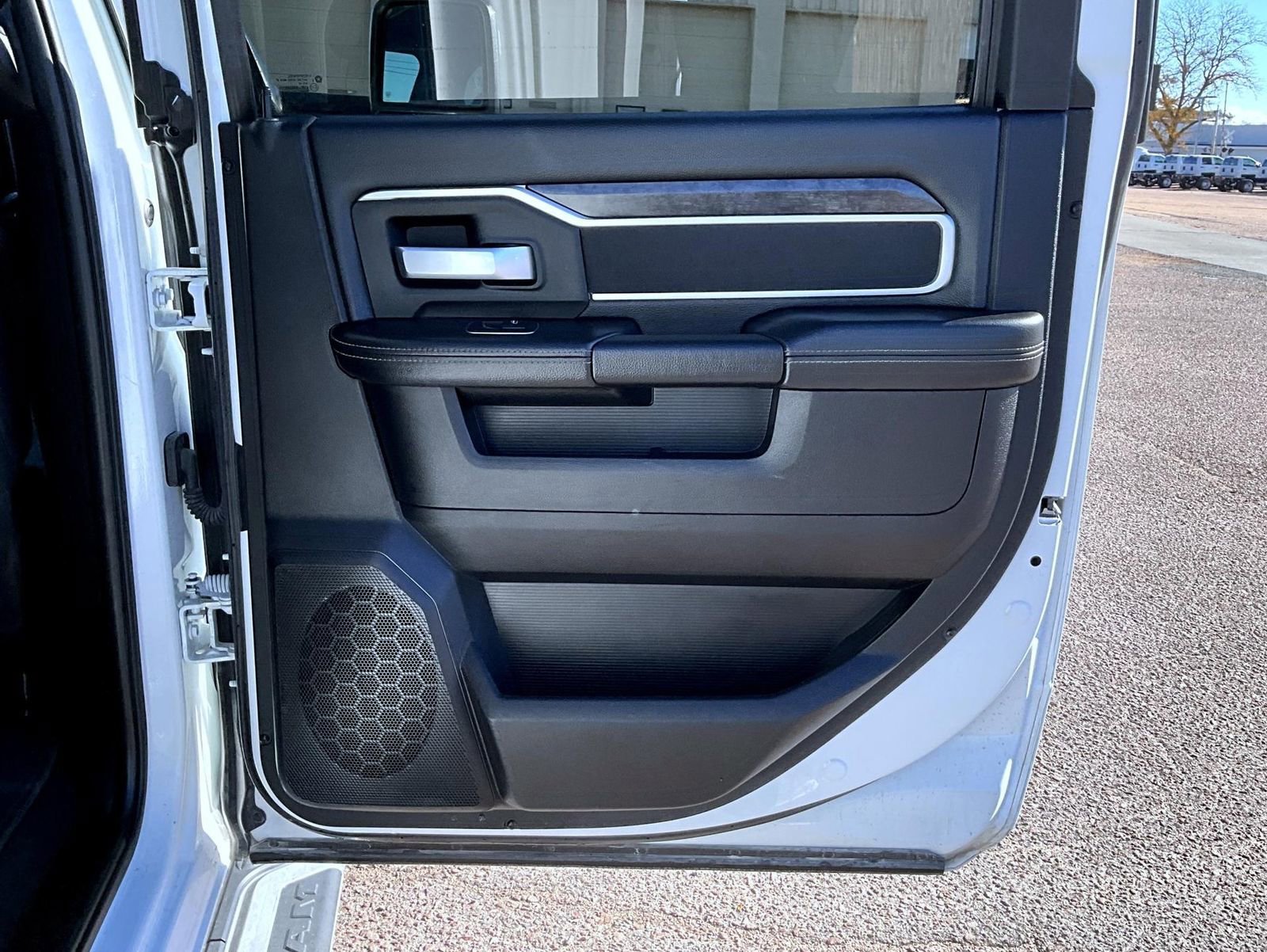 Used 2024 RAM 3500 Big Horn AWD/4WD image 18