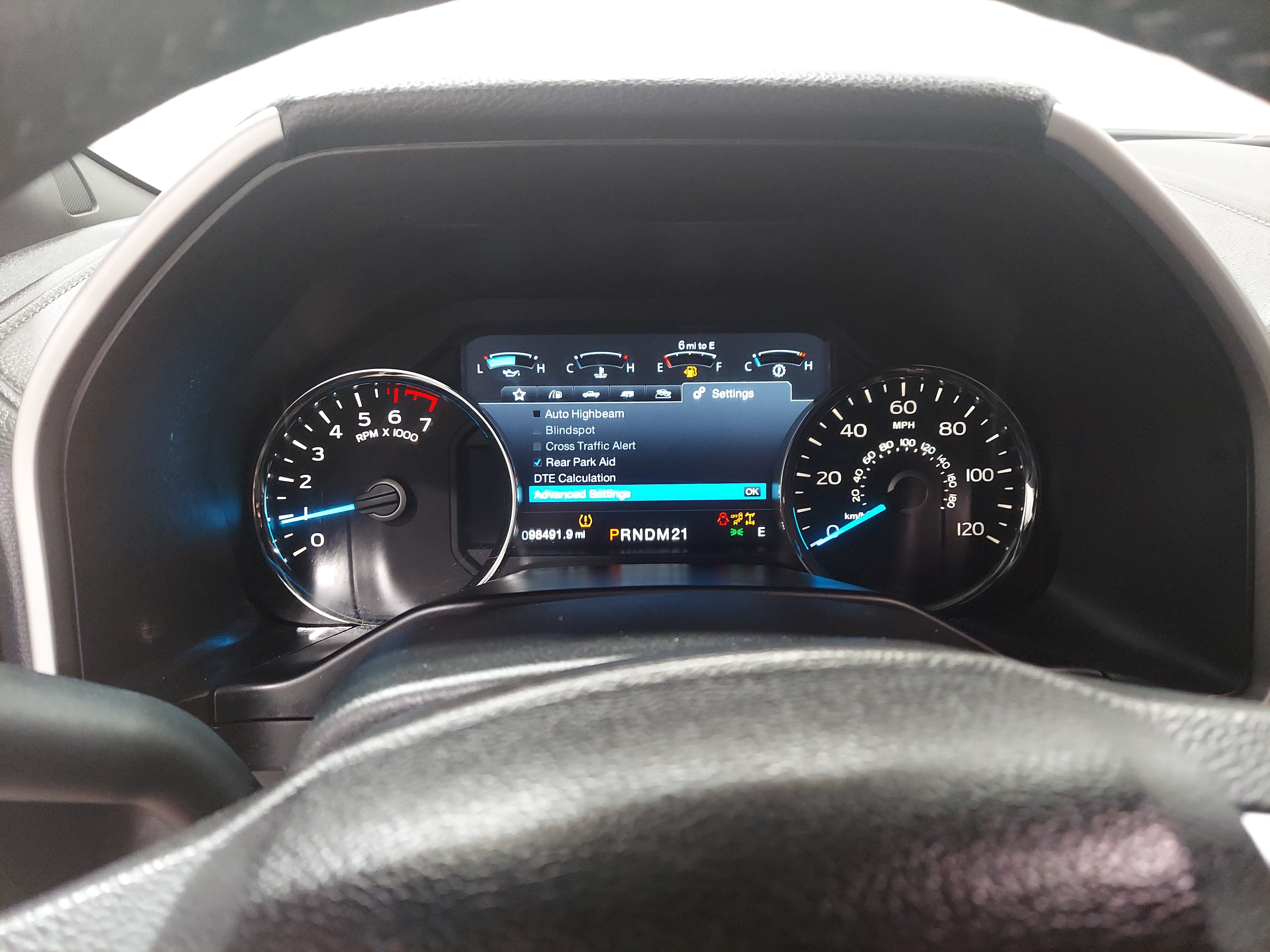 Used 2015 Ford F150 Lariat w/ Equipment Group 502A Luxury AWD/4WD image 9